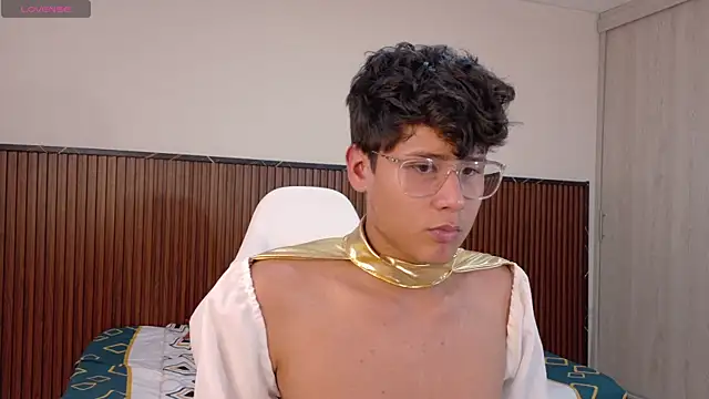 Snapshot of Raiden__Boy chatting on February 26, 9:05 pm Raiden Boy online show from February 26, 9:05 pm