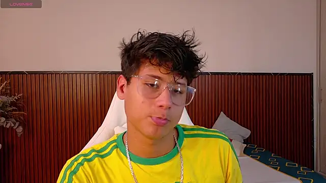 Snapshot of Raiden__Boy chatting on February 28, 7:25 pm Raiden Boy online show from February 28, 7:25 pm