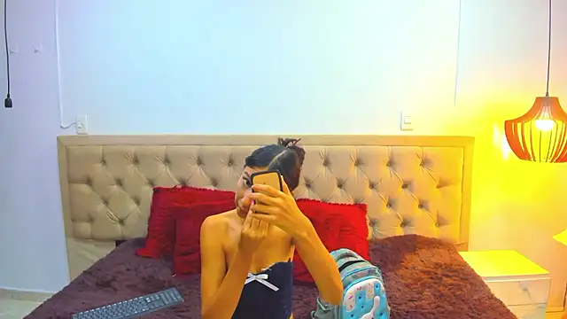 leslieanddrako online show from January 16, 10:47 pm