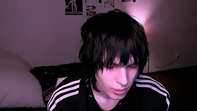 Snapshot of timi-moon chatting on November 15, 1:40 pm timi-moon online show from November 15, 1:40 pm