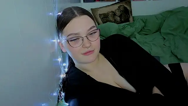 Snapshot of milliedoll chatting on October 18, 11:33 am milliedoll online show from October 18, 11:33 am