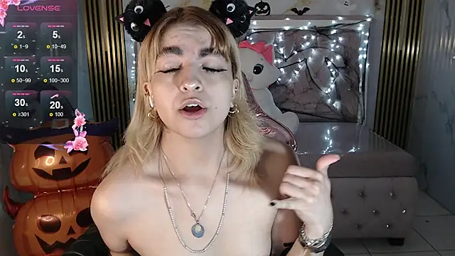 lili conor s online show from October 11, 5:28 am