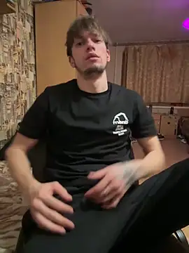 Snapshot of frama666 chatting on February 24, 5:53 pm frama666 online show from February 24, 5:53 pm