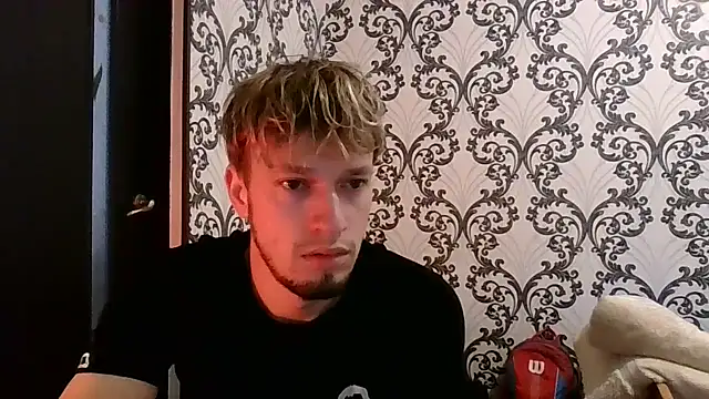 Snapshot of frama666 chatting on October 3, 7:49 am frama666 online show from October 3, 7:49 am