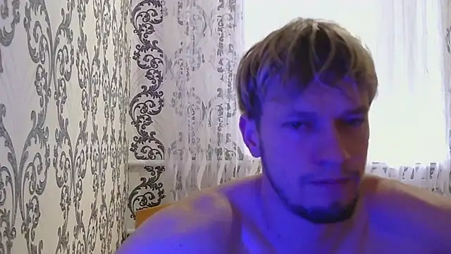 Snapshot of frama666 chatting on October 7, 7:38 am frama666 online show from October 7, 7:38 am