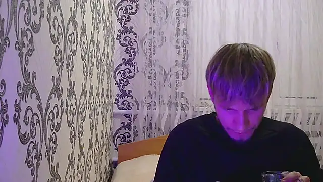 Snapshot of frama666 chatting on October 12, 5:34 pm frama666 online show from October 12, 5:34 pm