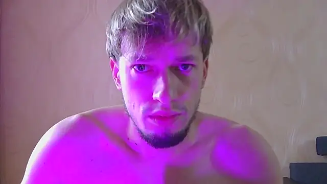 Snapshot of frama666 chatting on October 18, 9:10 am frama666 online show from October 18, 9:10 am