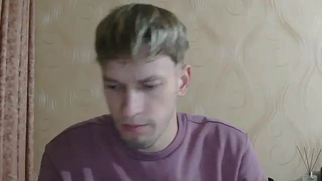 Snapshot of frama666 chatting on November 1, 3:36 pm frama666 online show from November 1, 3:36 pm