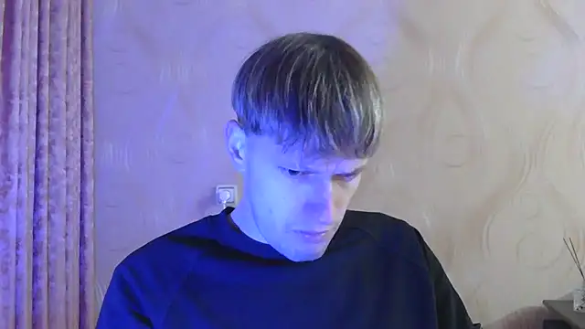 Snapshot of frama666 chatting on December 2, 2:01 pm frama666 online show from December 2, 2:01 pm