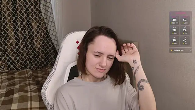 Luna Loveee online show from September 13, 3:28 am