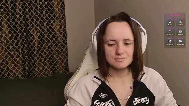 Luna Loveee online show from November 17, 3:23 am