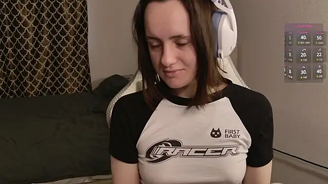 Luna Loveee online show from November 25, 5:18 am