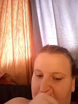 Snapshot of SABlond2 chatting on February 24, 10:37 am SABlond2 online show from February 24, 10:37 am