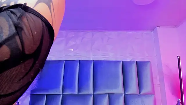 Selene bennet online show from March 17, 3:44 am