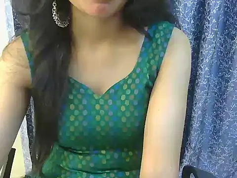 Snapshot of Cute_Pihu01 chatting on December 15, 7:29 pm Cute Pihu01 online show from December 15, 7:29 pm