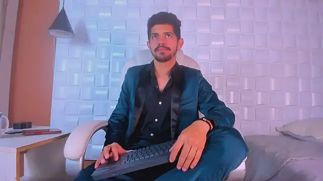 AlejandroStormm online show from February 26, 8:54 pm