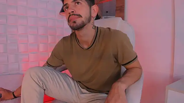 AlejandroStormm online show from October 19, 3:40 am