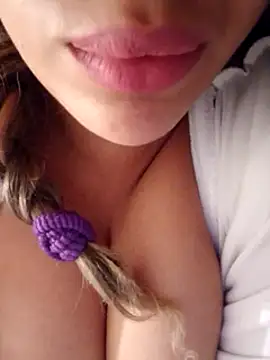 Sexlove1xo online show from March 6, 2:30 am