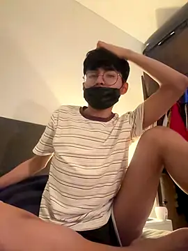 twinkperu18 online show from October 4, 3:04 am