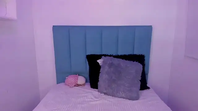 Snapshot of Anniie__Evans chatting on October 1, 3:07 pm Anniie Evans online show from October 1, 3:07 pm