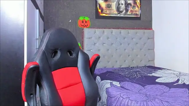 luigi hot  online show from October 22, 3:07 am