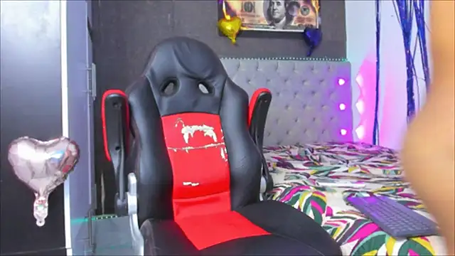 luigi hot  online show from June 2, 3:52 am