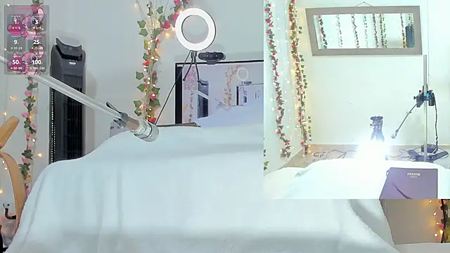 Snapshot of Genesis_Love__ chatting on September 30, 9:25 am Genesis Love online show from September 30, 9:25 am