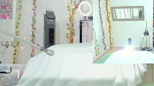 Snapshot of Genesis_Love__ chatting on October 7, 9:28 am Genesis Love online show from October 7, 9:28 am