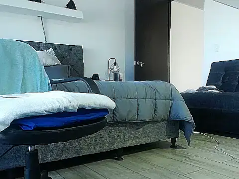 SAMJACBO28 online show from March 20, 12:43 pm