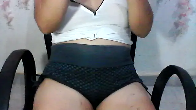 Snapshot of shashel5 chatting on November 27, 6:37 am shashel5 online show from November 27, 6:37 am