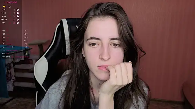 Snapshot of reaiss chatting on December 2, 4:07 am reaiss online show from December 2, 4:07 am