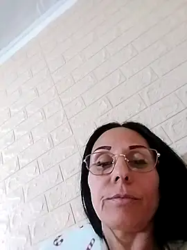 Snapshot of Ramona870 chatting on March 5, 10:44 am Ramona870 online show from March 5, 10:44 am