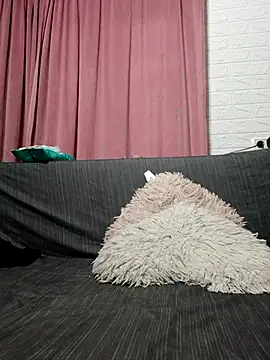 Snapshot of Ramona870 chatting on September 16, 5:08 am Ramona870 online show from September 16, 5:08 am