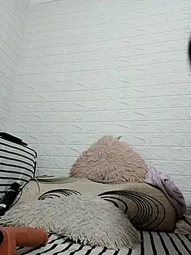 Snapshot of Ramona870 chatting on October 18, 7:42 am Ramona870 online show from October 18, 7:42 am