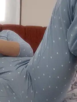 BUSE8821 online show from November 24, 8:25 am