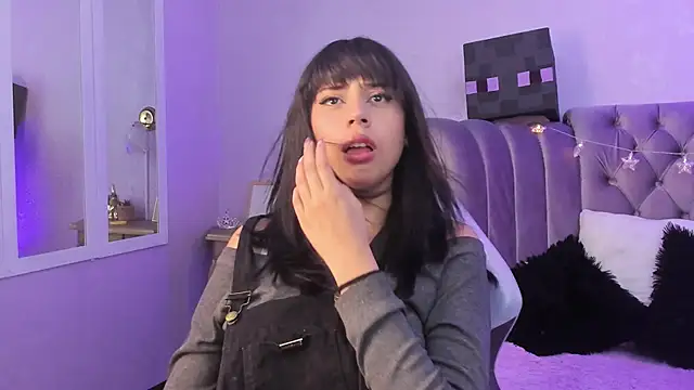 Snapshot of Seren_Bleck chatting on November 4, 3:05 am Seren Bleck online show from November 4, 3:05 am