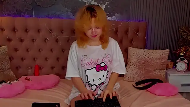 EmilyAngells online show from December 2, 7:14 am