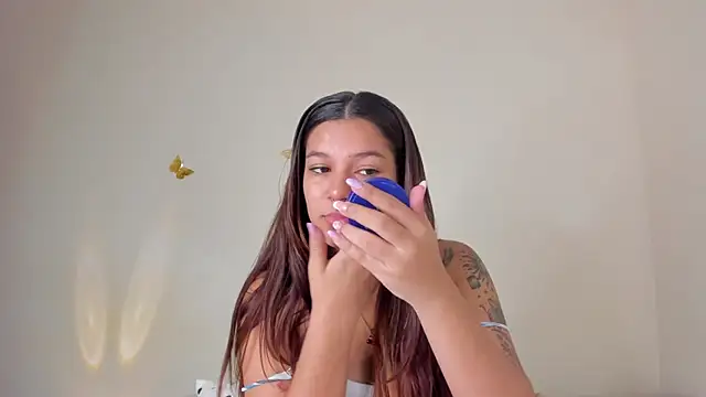 Snapshot of violett_24_ chatting on October 25, 12:51 am violett 24 online show from October 25, 12:51 am