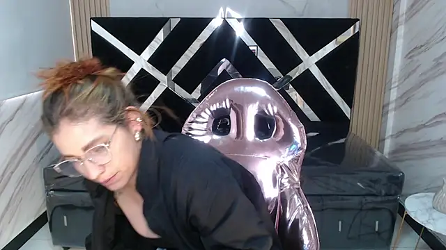 Angeles v online show from March 9, 6:43 pm