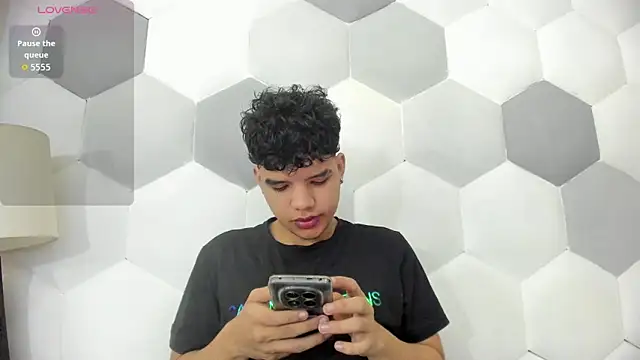 Axel Forte online show from October 31, 1:23 pm