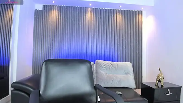 Ivaannaa  online show from October 2, 11:17 am