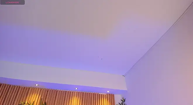 Ivaannaa  online show from March 14, 10:53 am