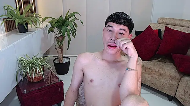 Snapshot of cod_dolll chatting on October 1, 1:00 am cod dolll online show from October 1, 1:00 am