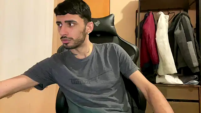 Snapshot of iendriw chatting on October 3, 11:46 pm iendriw online show from October 3, 11:46 pm