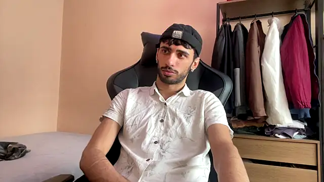 Snapshot of iendriw chatting on October 26, 1:06 pm iendriw online show from October 26, 1:06 pm