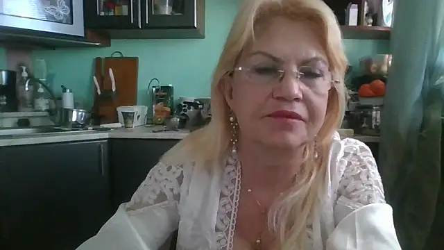 Snapshot of Heidi-Helga chatting on March 20, 5:24 am Heidi-Helga online show from March 20, 5:24 am