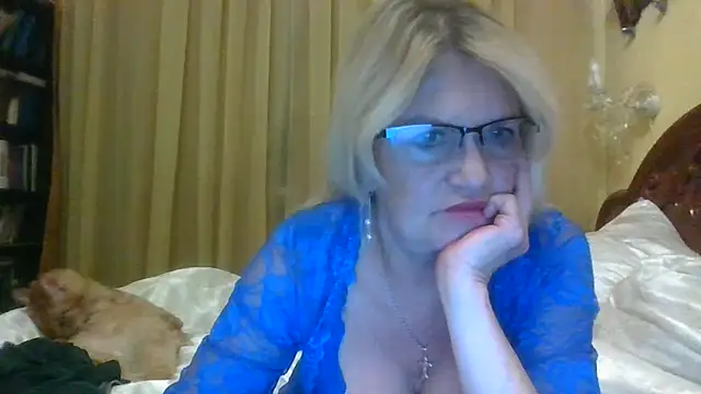 Snapshot of Heidi-Helga chatting on September 14, 5:56 pm Heidi-Helga online show from September 14, 5:56 pm