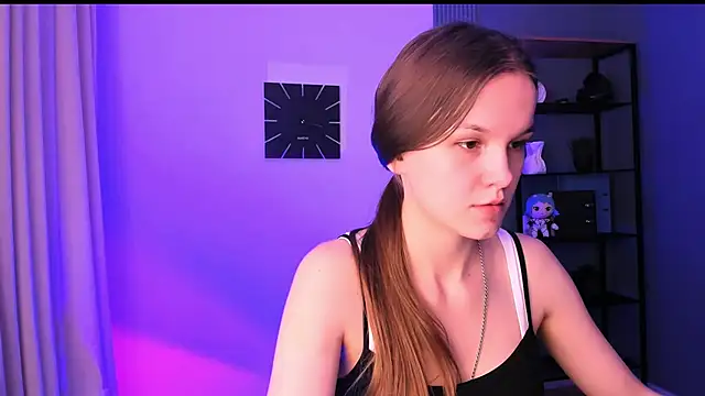 Amber Rogers online show from March 7, 8:33 pm