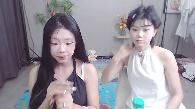 Snapshot of Facai55555 chatting on March 8, 2:40 pm Facai55555 online show from March 8, 2:40 pm