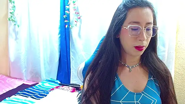 Gia leinn online show from January 12, 4:45 pm